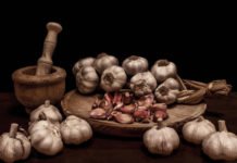 მოიშორეთ ფეხის დაჭიმულობის და კრუნჩხვების პრობლემა ნიორით – მარტივი ხალხური მეთოდი