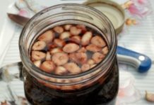 ნიორი და ღვინო: ძლიერი ბუნებრივი საშუალება, რომელიც მკურნალობს 100-ზე მეტ დაავადებას